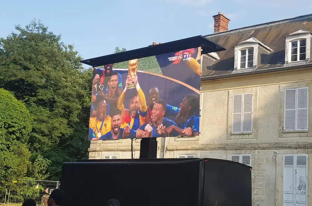 Écran LED gonflable Hallucine de 4m avec haute luminosité pour événements