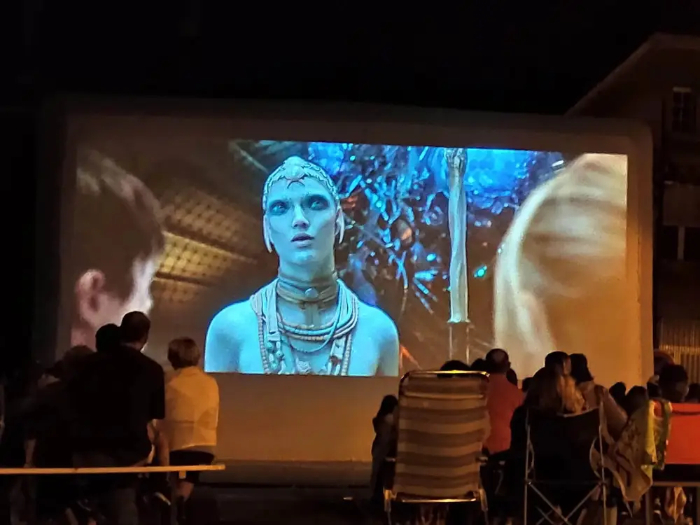 Projection événementielle grand format en extérieur