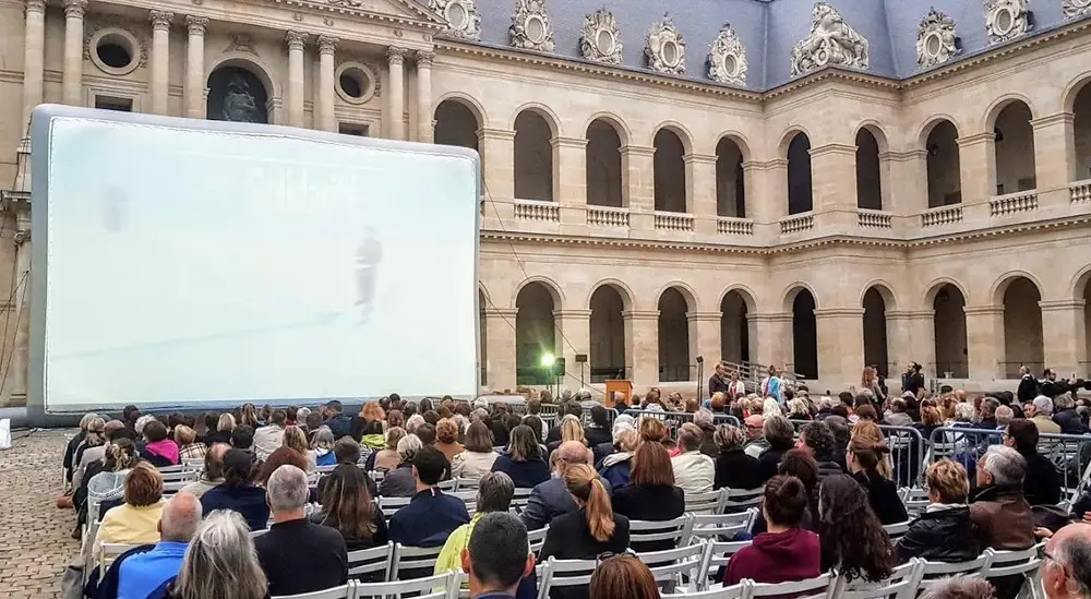 Installation technique complète pour projection en extérieur