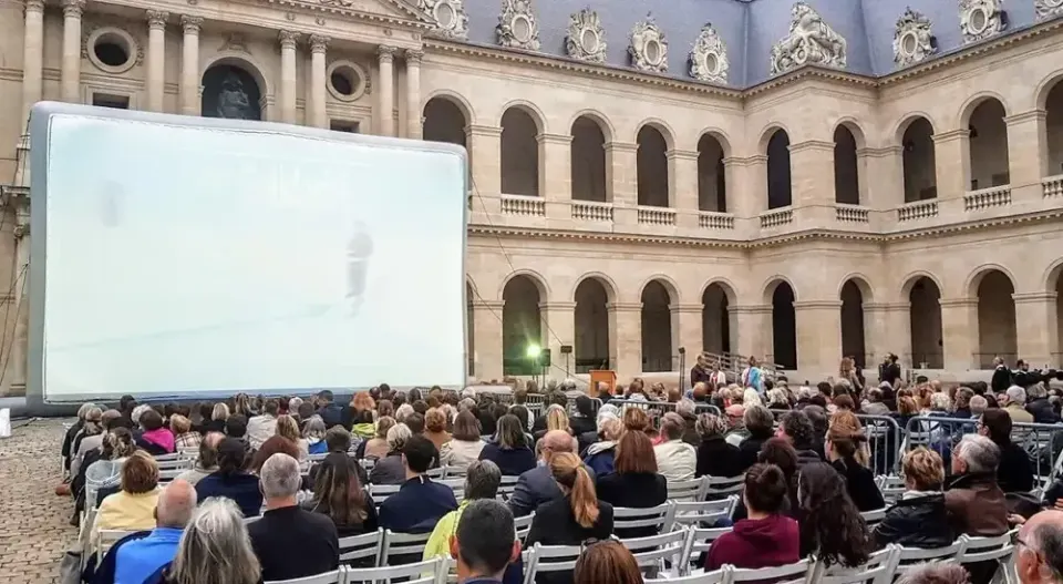 Setup technique pour événement cinéma plein air