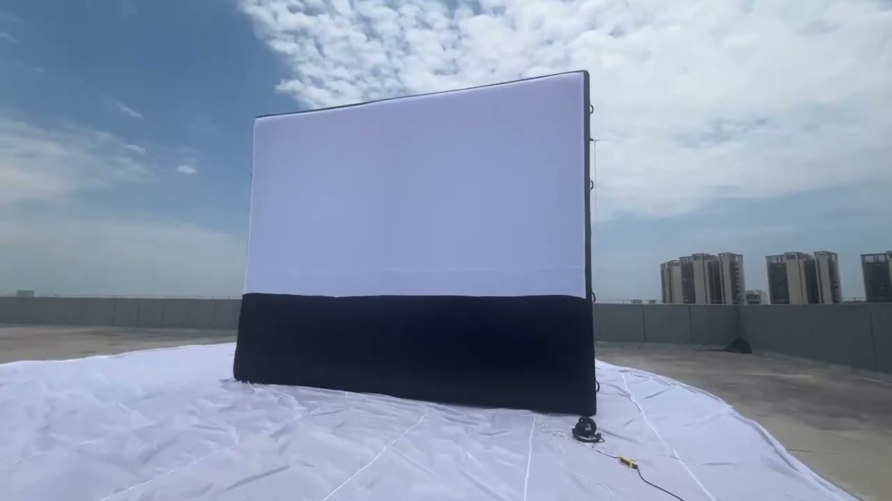 Inflatable screen in action
