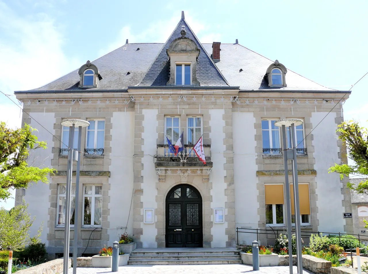 Ambazac — Ambazac - Mairie