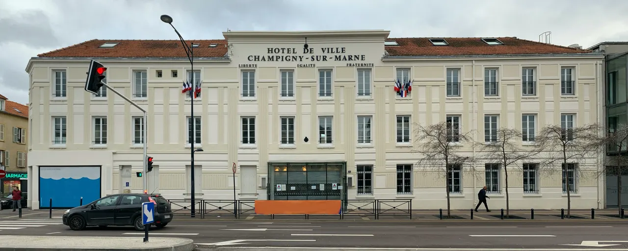 Champigny-sur-Marne — Hôtel ville Champigny Marne