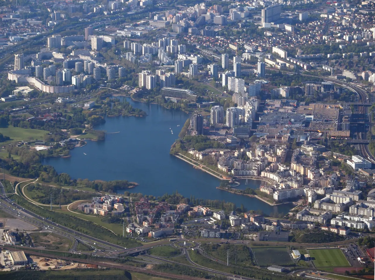 Créteil — Vue aérienne du lac de Créteil