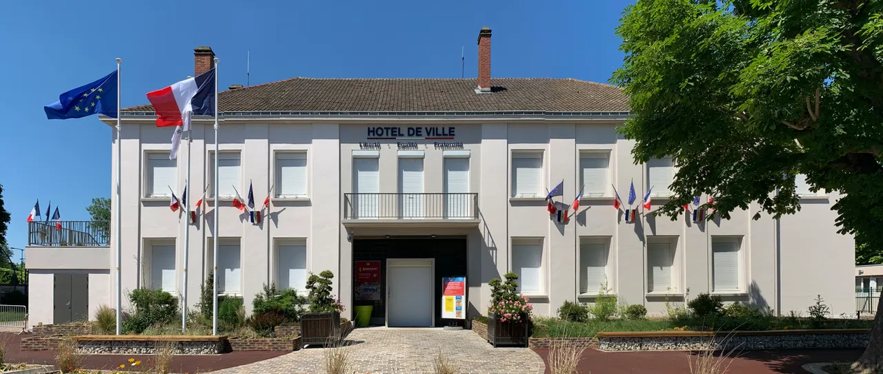 Dugny — Hôtel ville Dugny