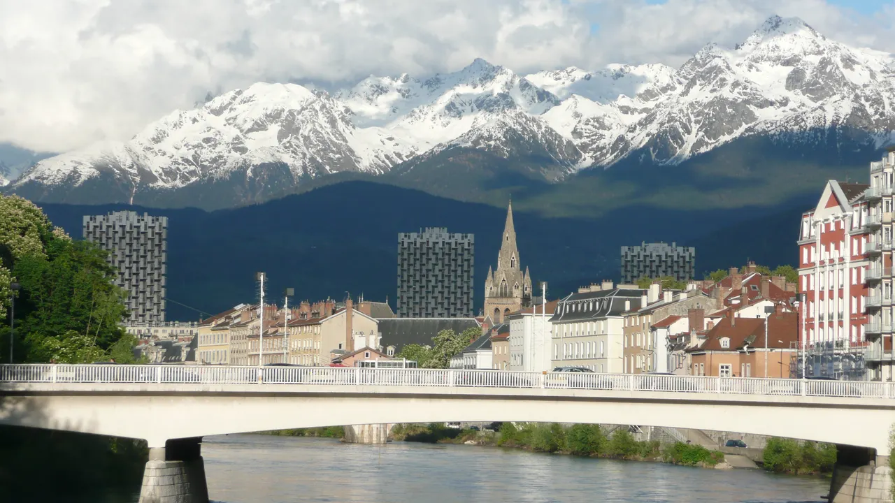Grenoble, ville de l'agenda du cinéma en plein air