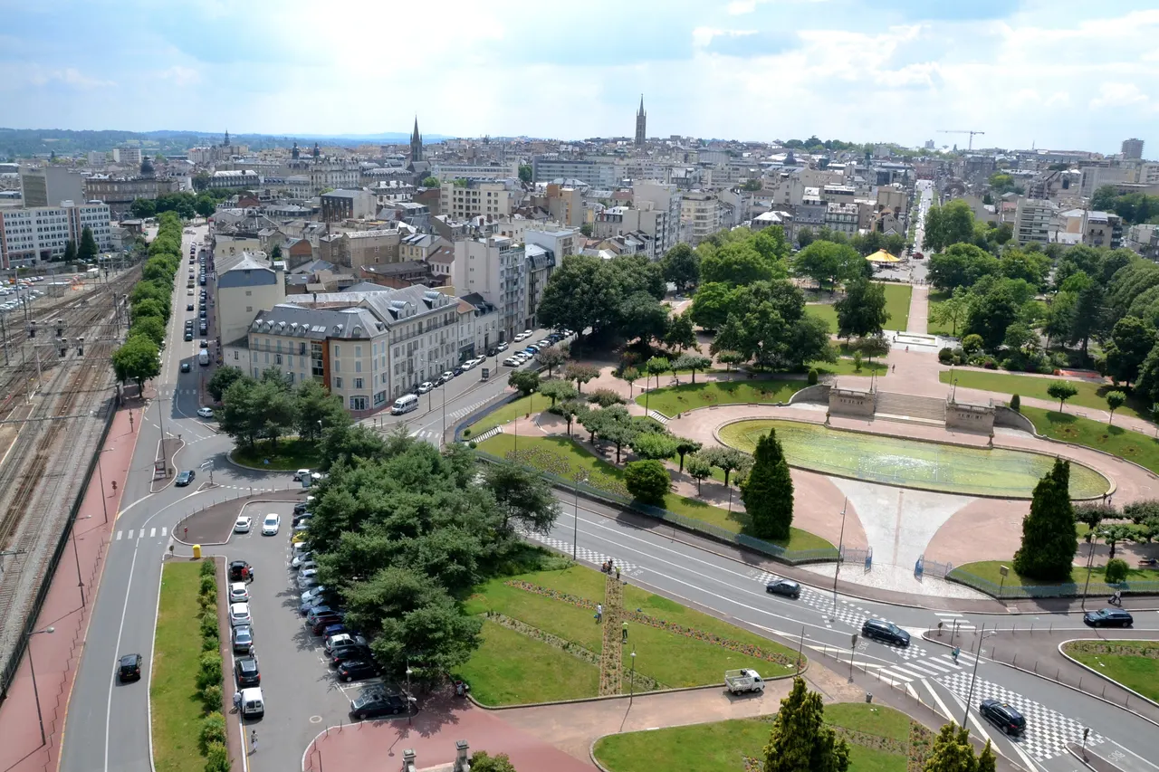 Limoges — Centre-ville et champ de Juillet