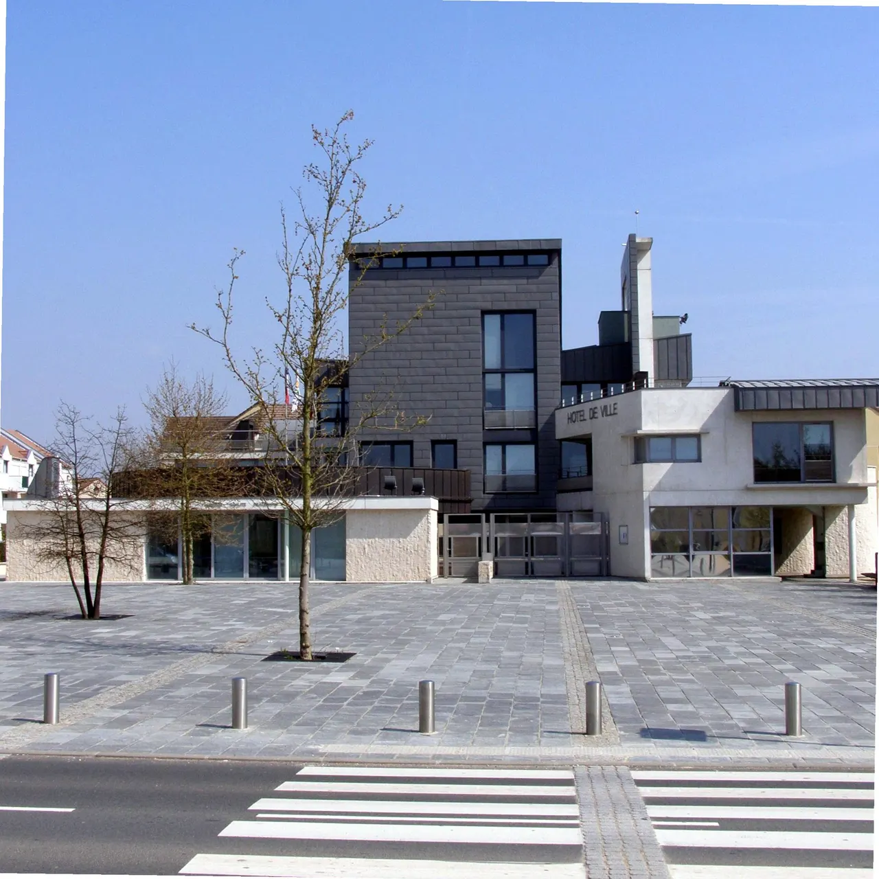 Magny-les-Hameaux — Magny-les-Hameaux - Hôtel de Ville
