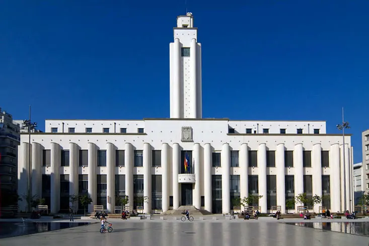 Villeurbanne — Place lazare goujon
